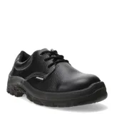 Zapato de seguridad Worker color negro, con cordones y suela gruesa antideslizante.