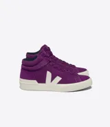 Championes de caña alta Veja modelo Minotaur, color violeta con logo lateral en blanco y suela color crema.