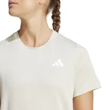 Remera deportiva color beige con cuello redondo, mangas cortas y tres rayas blancas en los laterales.