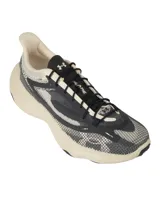 Championes deportivos Under Armour UA Flare en color blanco y negro, con capellada textil transpirable, entresuela acolchada de gran volumen y suela de goma resistente.