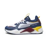 Championes Puma RS-X Geek, con diseño retro futurista vanguardista. Exterior de mesh con capas superpuestas de PU, suela de goma y formstrip de PUMA con líneas tridimensionales en el lateral interior y exterior.