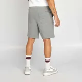 Bermudas deportivas grises de corte recto.