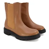 Bota Chelsea de cuero color gris topo, con elásticos laterales acanalados y suela track negra.