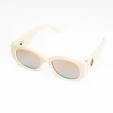 Lentes de sol con montura cuadrada color crema y lentes espejadas con degradé de azul a naranja.