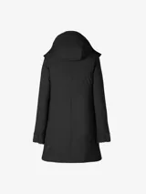 Parka negra larga con capucha desmontable, forrada con piel sintética y acolchada con relleno libre de plumón animal.