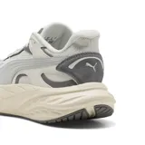 Championes Puma Hypnotic LS 2, color gris claro con detalles en gris oscuro y suela chunky de plataforma en tono tostado.