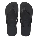 Chancletas Havaianas modelo Top, color rojo, con tiras de goma texturizadas y suela de diseño antideslizante con textura de grano de arroz.
