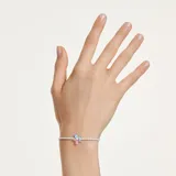 Pulsera bañada en rodio con cadena de cristales transparentes y motivo central de flor silvestre, compuesta por pétalos de cristales de colores en tallas mixtas y una perla de cristal en el centro. Cuenta con un cierre deslizante ajustable.