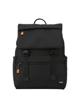 Mochila negra de lona con cierre superior enrollable y broches de seguridad. Cuenta con un bolsillo frontal con cierre y tiradores naranjas, y un logo de la marca "Terrano" en la parte inferior derecha.