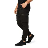 Pantalón cargo negro de corte recto con bolsillos laterales y puños elásticos en los tobillos.