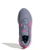 Championes de running Adidas modelo Galaxy 7, color violeta con detalles en fucsia y suela blanca. Presentan capellada de malla textil transpirable, entresuela Cloudfoam para mayor amortiguación y cierre con cordones.