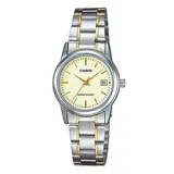 Reloj analógico Casio con caja y malla de acero inoxidable en tono bicolor plateado y dorado. Presenta una esfera color crema con índices y agujas doradas, e incluye función de calendario.