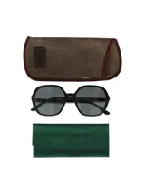 Lentes de sol RKF modelo Bolonia con armazón de acetato de celulosa biodegradable en color negro y cristales polarizados con protección UV.