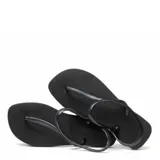 Sandalias de dedo Havaianas modelo Flash Urban, color negro, con diseño de tiras cruzadas que incluyen una tira trasera para mayor sujeción.