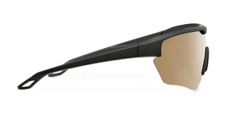 Gafas de sol deportivas con montura negra y lentes marrones reflectantes.