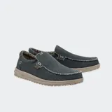 Zapatos Hey Dude Mikka Braided color marrón con capellada trenzada y suela beige.