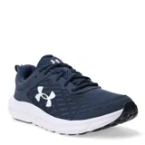 Championes de running Under Armour modelo Charged Assert 10, color negro con detalles en blanco. Presentan una parte superior de malla transpirable con refuerzos sintéticos, logo de la marca en el lateral y entresuela con tecnología Charged Cushioning para mayor amortiguación.