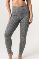 Calza deportiva de tiro alto con cintura ancha reforzada, confeccionada en tejido elástico con tecnología LYCRA® XTRA LIFE™.