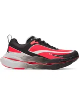 Championes Under Armour UA Halo Racer para running, diseñados con amortiguación HOVR+ y placa de propulsión de nailon. Presentan una combinación de colores negro, rojo y gris, con parte superior de malla transpirable y suela de goma duradera.