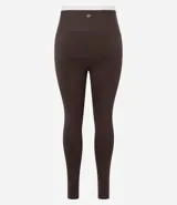 Pantalón legging deportivo color marrón con cintura alta en contraste color blanco. Confeccionado en tejido de poliamida y elastano, de ajuste ceñido al cuerpo.