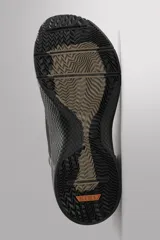 Zapatilla deportiva de entrenamiento con parte superior de tejido de punto transpirable en color verde militar. Cuenta con refuerzos Shield Protect Max en puntera y talón, cierre mediante cordones, tirador posterior y entresuela con tecnología Stabi-pro para mayor estabilidad.