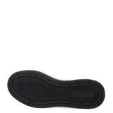 Championes Puma Court Classic de cuero sintético color negro, con detalles dorados en el logo y cordones negros.