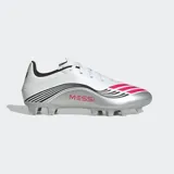 Championes de fútbol Adidas F50 Messi Club, color blanco con detalles en plateado y rosa.