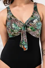 Malla entera negra con estampado de hojas y animal print en la parte superior, con nudo en el escote y breteles anchos.