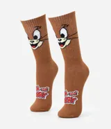 Medias de algodón color marrón con estampado del personaje Jerry de Tom y Jerry en la parte superior y el logo de Tom y Jerry en el tobillo. Tienen un caño mediano y ajuste cómodo.