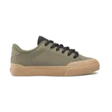 Championes de skate Circa modelo Buckler 99, color verde oliva con suela de goma color caramelo. Presenta cordones negros, lengüeta negra y cuello acolchado en tono verde.