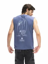 Musculosa de corte oversized color negro, con cuello redondo y estampa frontal en color blanco con la frase 'EASY COME'.