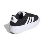 Championes Adidas modelo Grand Court Platform, de diseño urbano con plataforma elevada. Presentan una capellada de gamuza negra con las icónicas tres tiras laterales en blanco y suela de goma dentada.