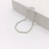 Pulsera de cadena tipo singapur fabricada en plata 925, con cierre de mosquetón.