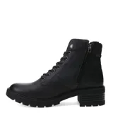 Botas tipo borceguí de cuero negro con cordones, ojales metálicos y suela de goma con taco bajo.