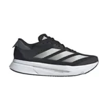 Championes de running Adidas Adizero SI2, color negro con detalles en blanco y gris. Cuentan con amortiguación Lightstrike Pro y exterior de malla técnica. Contienen al menos un 20 % de material reciclado.