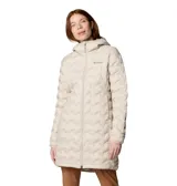 Campera larga tipo parka Columbia, color beige, con tecnología Omni-Heat™ termorreflectante y construcción HeatSeal™ sin costuras. Cuenta con capucha, cierre frontal de doble sentido, bolsillos laterales con cremallera y diseño acolchado con patrón geométrico.