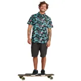 Camisa de manga corta con estampado abstracto en tonos negro, celeste, rosa y gris.