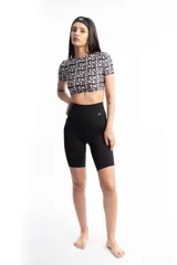 Calza corta de lycra azul de compresión, tiro alto.