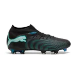 Championes de fútbol Puma Future, color negro con detalles en turquesa y líneas dinámicas en el empeine, diseño de caña alta elástica y suela con tapones.