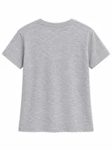 Remera básica de manga corta y cuello redondo, de corte recto y color gris melange.