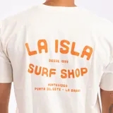 Remera blanca de manga corta con logo estampado en el pecho.