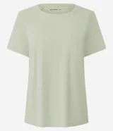 Remera deportiva de manga corta y cuello redondo, confeccionada en tejido técnico de poliamida y elastano. Presenta un diseño liso con costuras laterales y un detalle de recorte en la espalda, ideal para actividades físicas por su ligereza y capacidad de secado rápido.