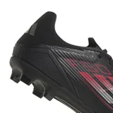 Championes de fútbol Adidas F50 League, color negro con detalles en plateado y rojo.