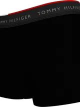Pack de tres boxers tipo trunk de color negro, confeccionados en tejido suave y elástico. Presentan una cintura elástica distintiva con el logo de Tommy Hilfiger en contraste.