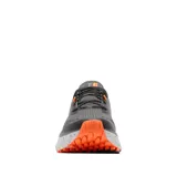 Championes de trekking Columbia modelo Konos Trillium Atr, color gris con entresuela blanca moteada y detalles en naranja. Cuentan con capellada de malla transpirable, suela Adapt Trax y tecnología Omni-Max para mayor amortiguación y estabilidad en senderismo.