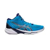 Championes de voleibol Asics Sky Elite FF MT 2, de caña media, color celeste con detalles en azul marino y blanco.