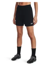 Short deportivo Under Armour negro, de corte holgado, con cintura elástica y logo estampado en blanco en la pierna derecha.