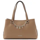 Cartera tipo tote Guess modelo Angelica, color marrón símil cuero, con doble asa superior y cadena colgante con dijes plateados que forman el nombre de la marca. Cuenta con logo impreso en la parte frontal y herrajes plateados.