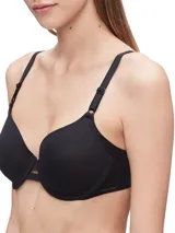 Sostén negro de microfibra con copas moldeadas con aro, breteles regulables y logo de Calvin Klein en el lateral izquierdo.