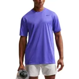 Remera deportiva Nike Dri-Fit Flex de color gris, con cuello redondo, mangas cortas y logo de la marca bordado en el pecho.